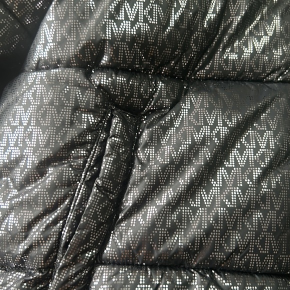 Michael Kors Girls Logo print puffer size 8 - Picture 2 of 6